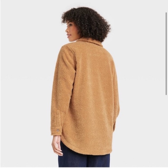 Button Down Sherpa Jacket - Picture 3 of 6